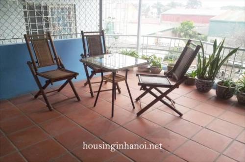 Tôn Phi Phi bị vạch mặt : "từ dàn dựng cảnh tụt váy trên sân khấu"